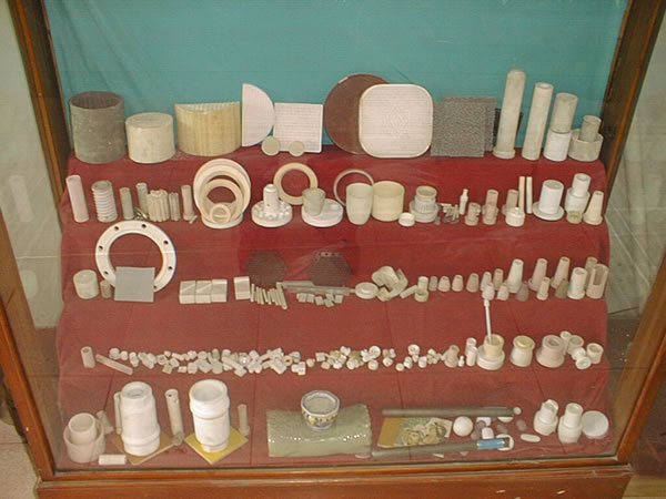 生产的各种工业瓷件